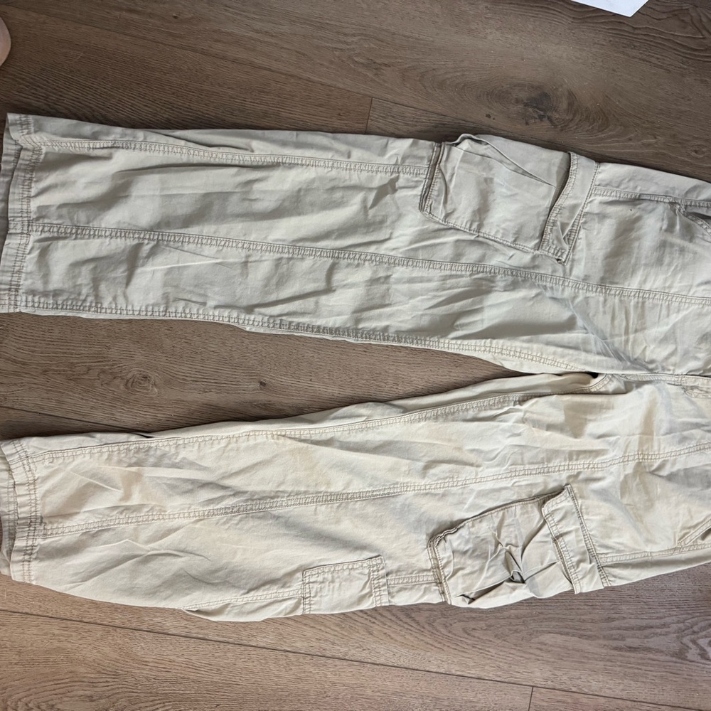 H&M woman’s  Beige Cargo Pants